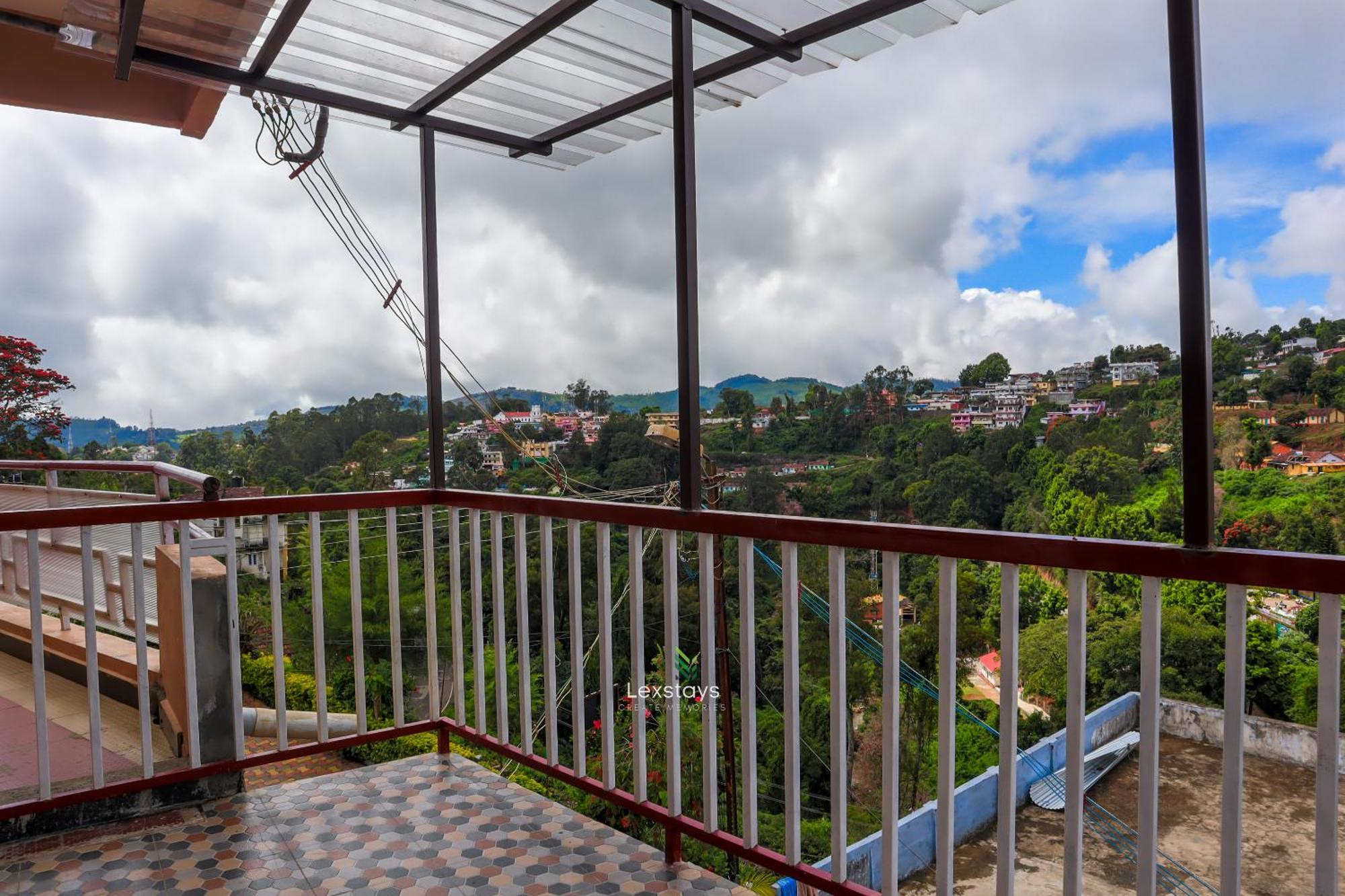 Vijaya Deepa Guest House By Lexstays Coonoor Exterior photo